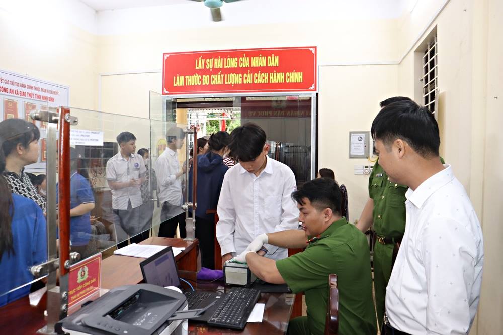 anh tin bai